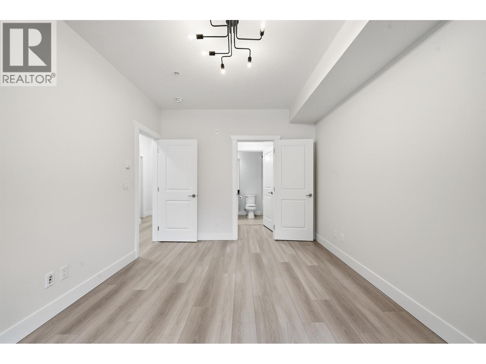 102 2288 Welcher Avenue Property Photo 16