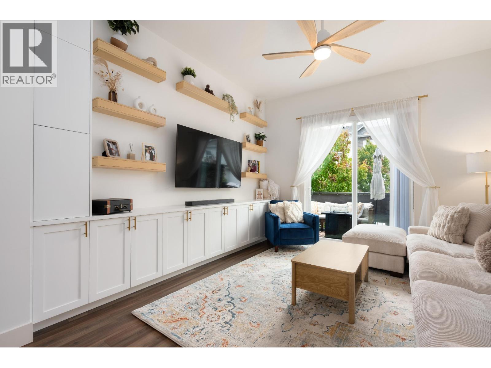 50 4638 Orca Way Property Photo 1