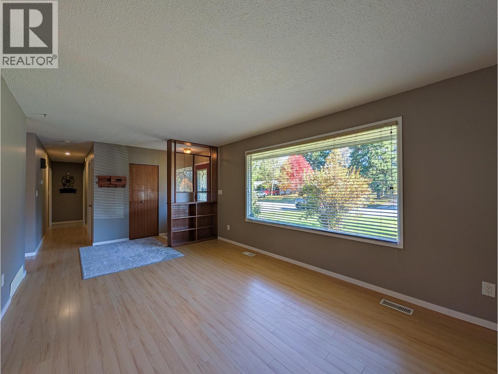 5663 Trent Drive Property Photo 13