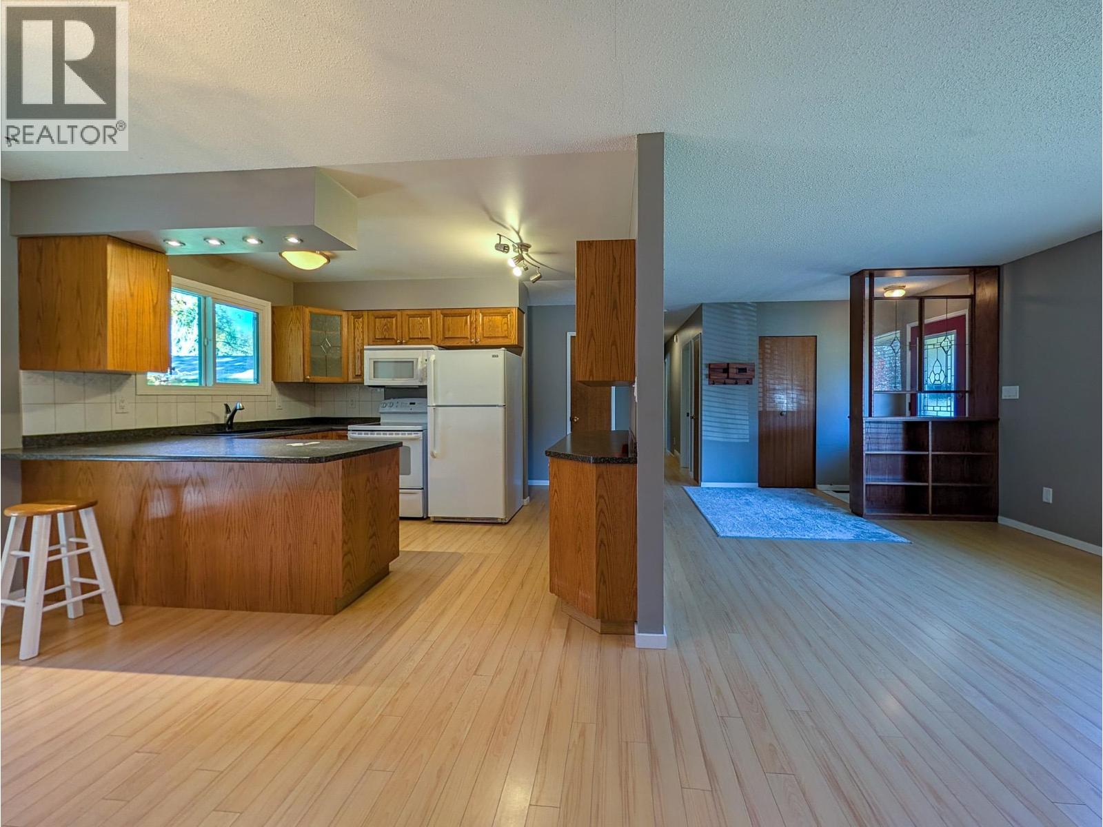 5663 Trent Drive Property Photo 14