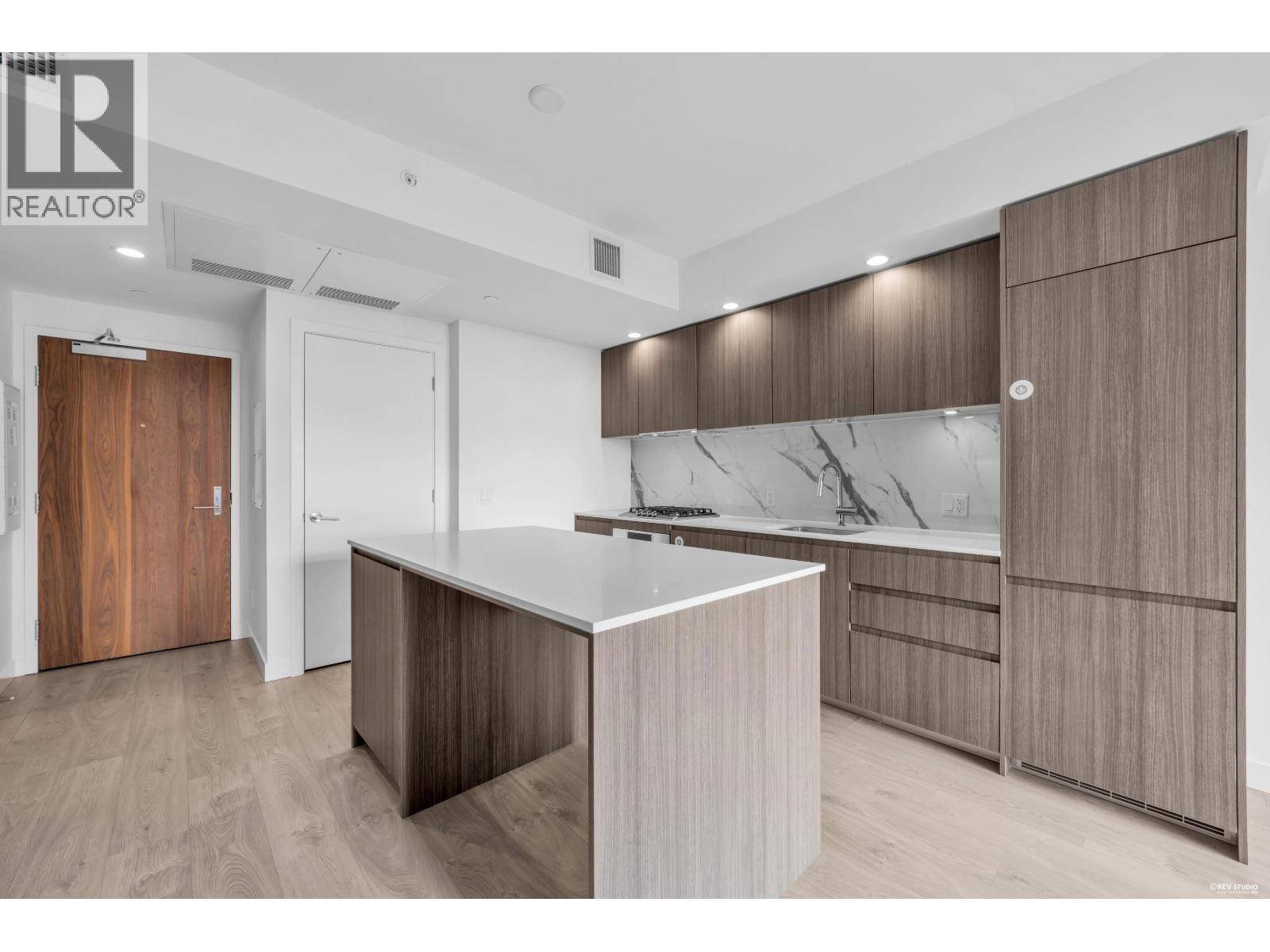 1803 6463 SILVER AVENUE Property Photo 1