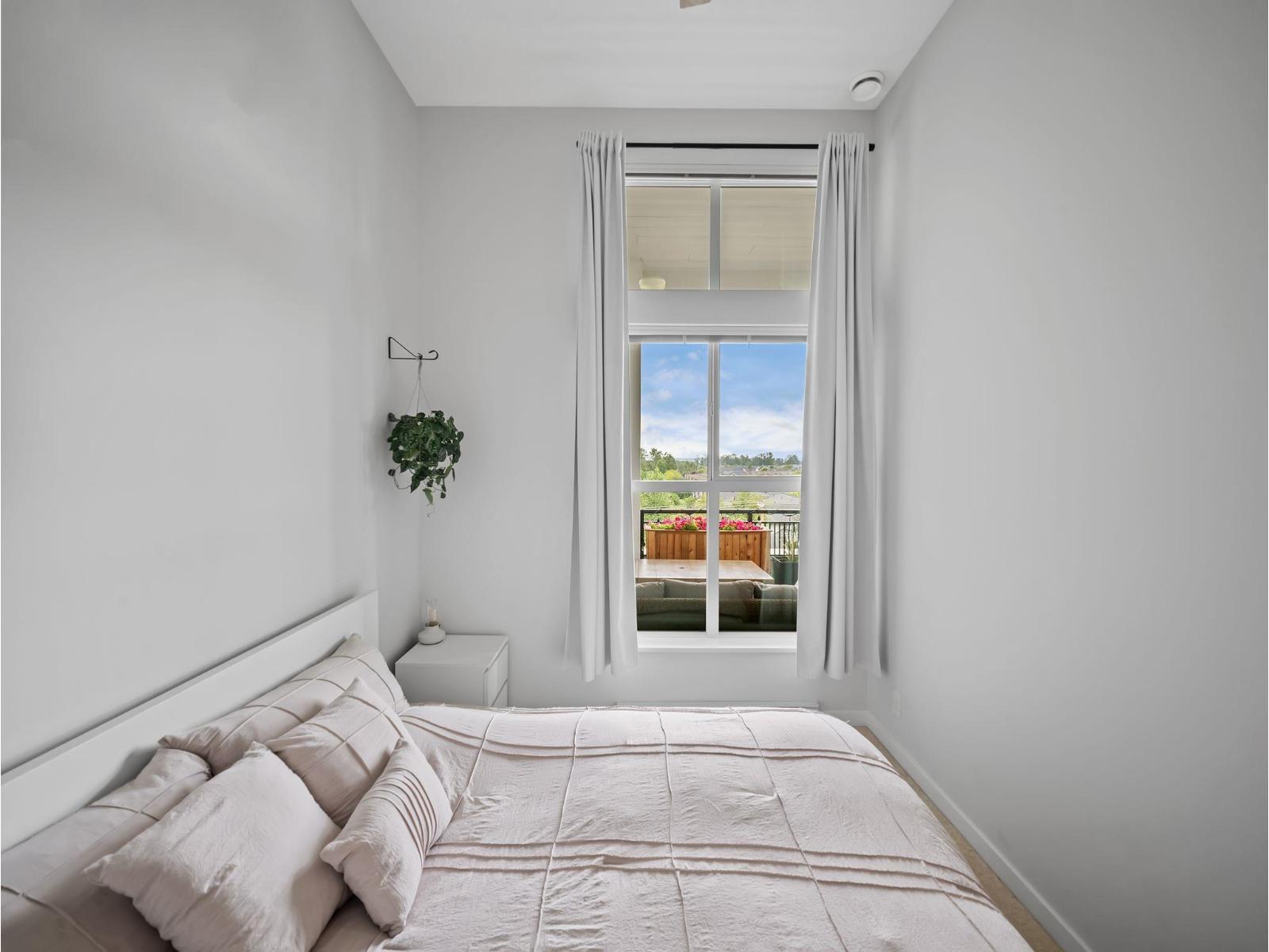 C612 8150 207 Street Property Photo 21