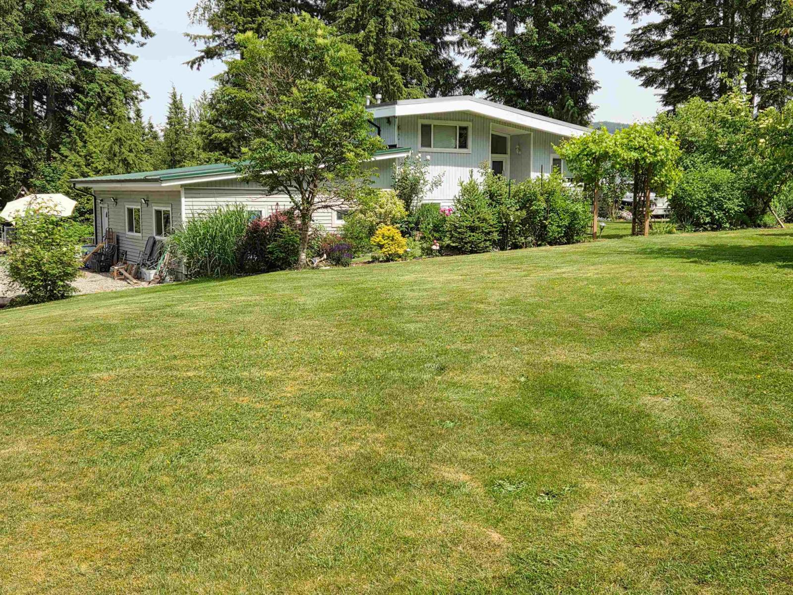 29907 Dewdney Trunk Road Property Photo 1