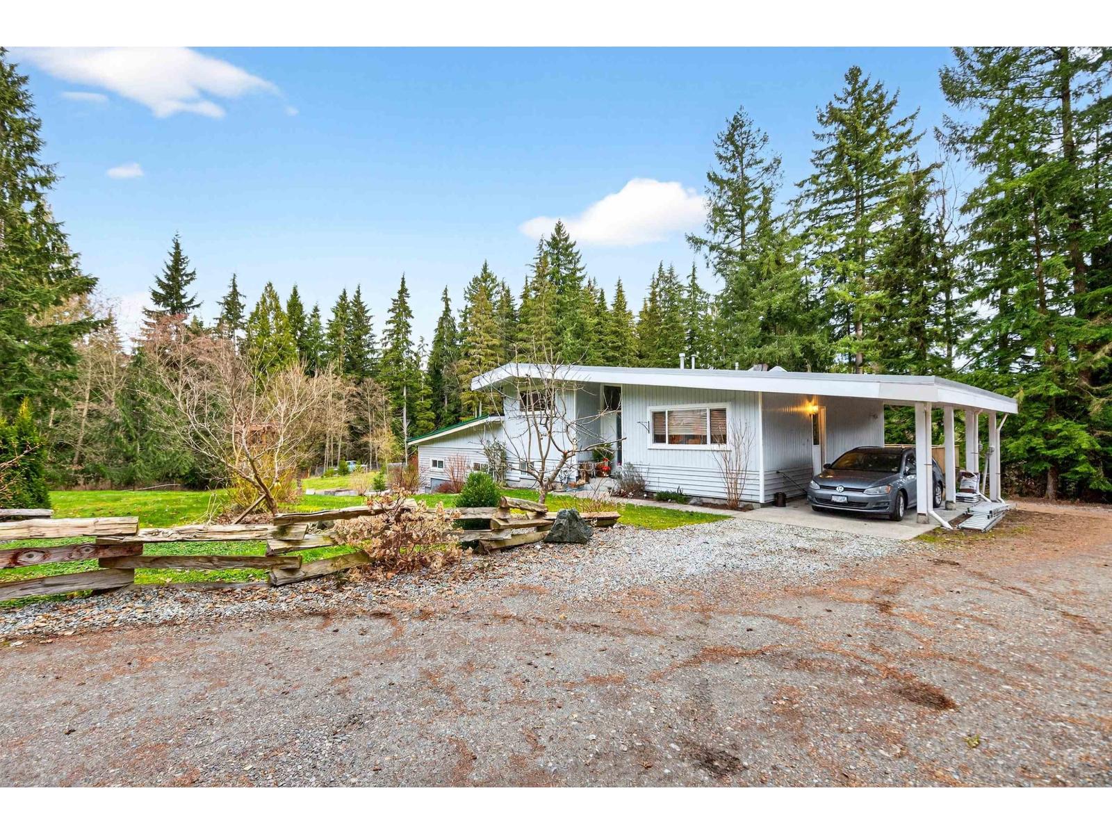 29907 Dewdney Trunk Road Property Photo 3