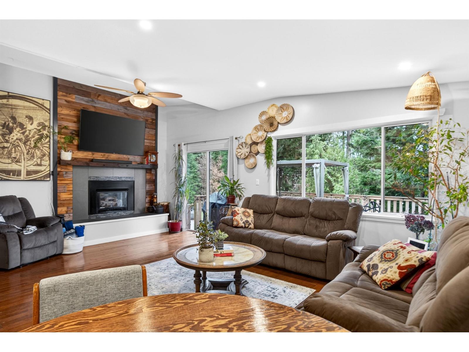 29907 Dewdney Trunk Road Property Photo 8