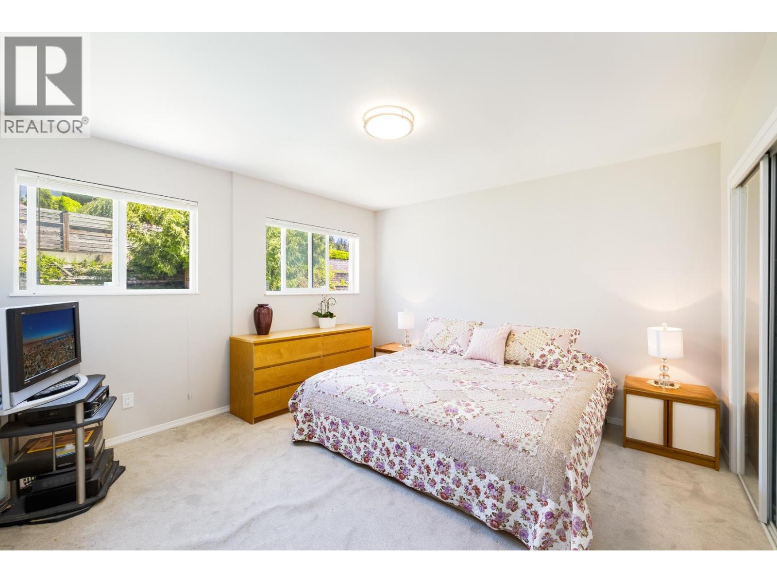 454 Monteray Avenue Property Photo 13