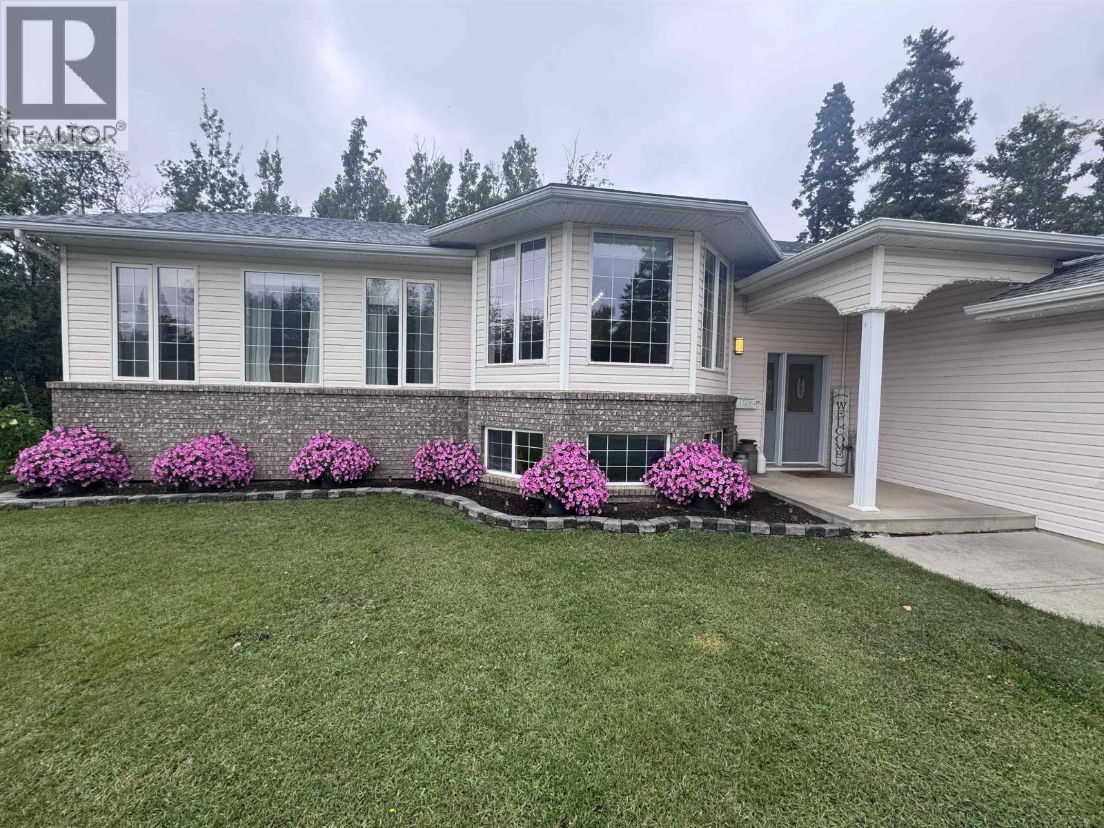 12236 242 Road Property Photo 1
