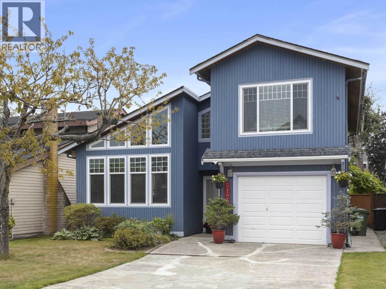 5120 Hollyfield Avenue Property Photo 1