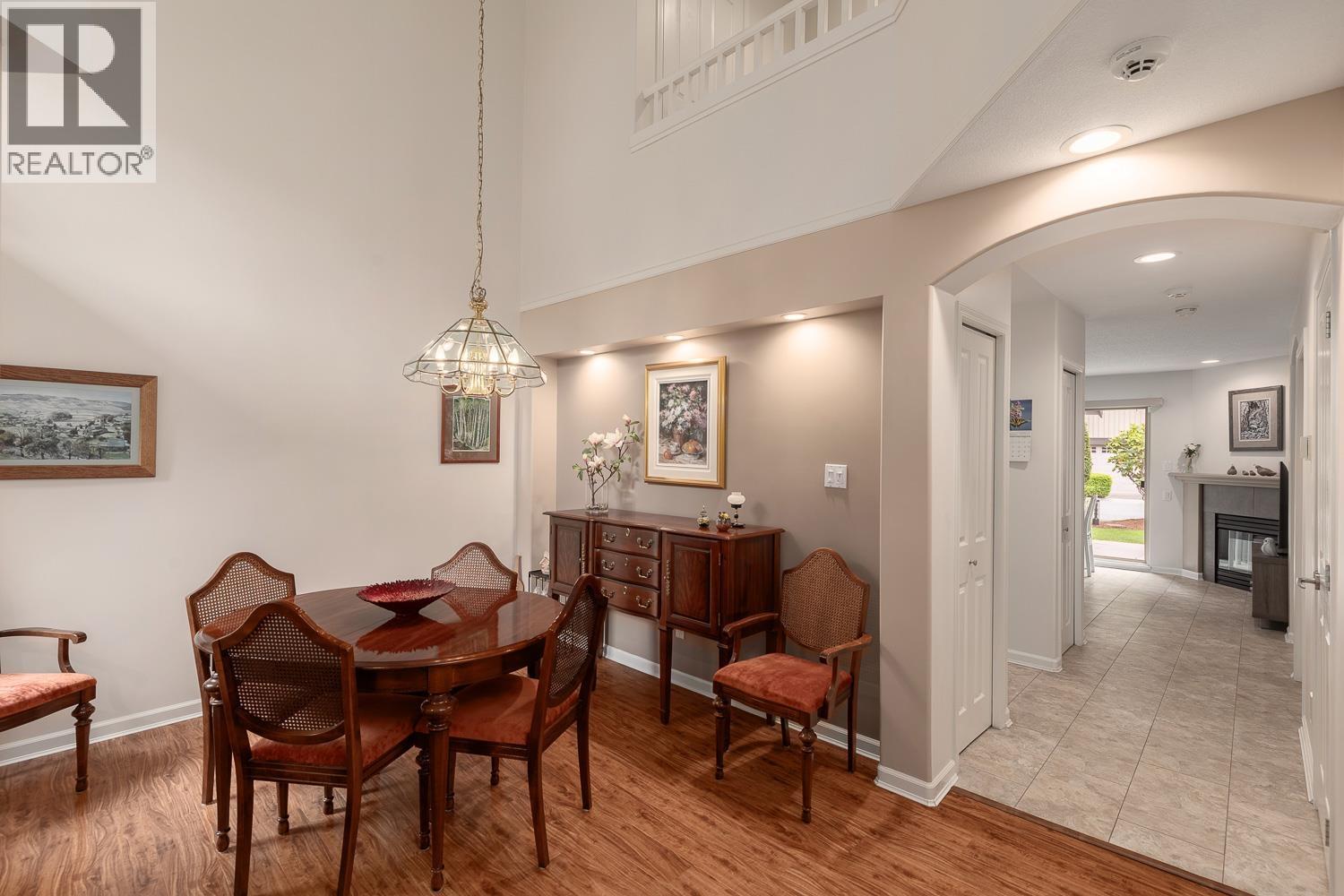 65 1550 Larkhall Crescent Property Photo 12