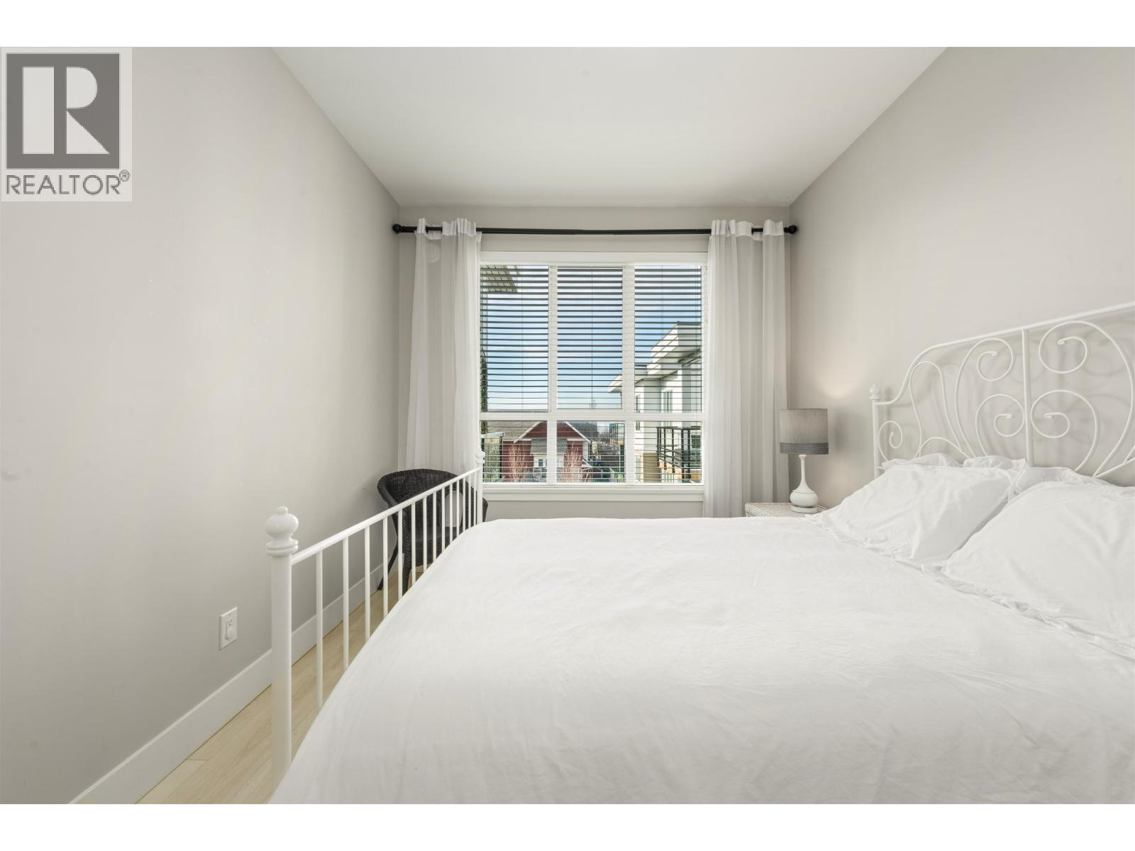 408 4690 Hawk Lane Property Photo 15