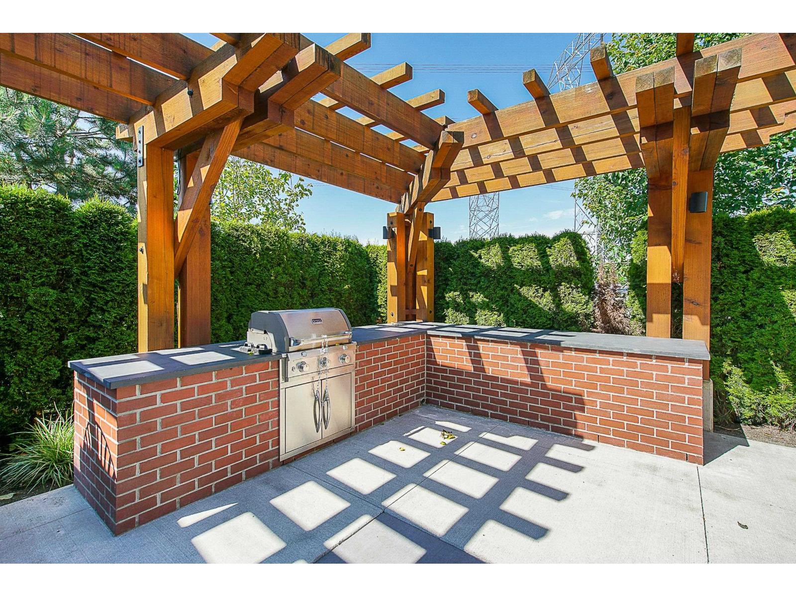 39 3399 151 Street Property Photo 30