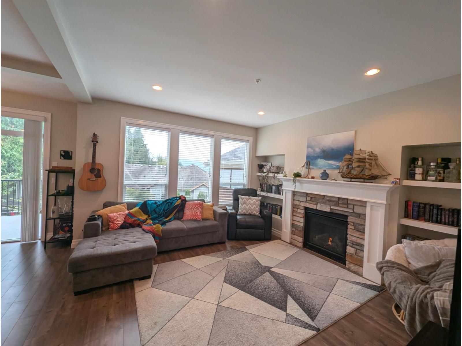 46986 Russell Road #a Property Photo 8