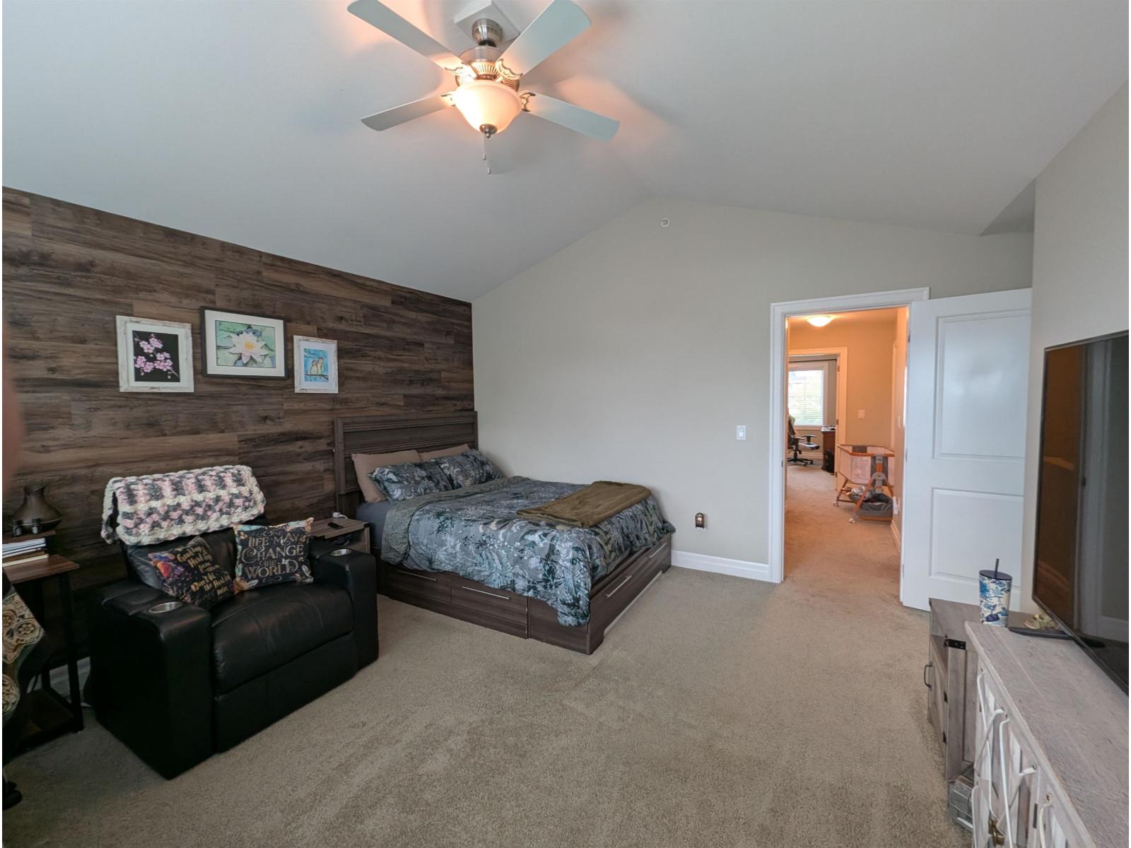46986 Russell Road #a Property Photo 12