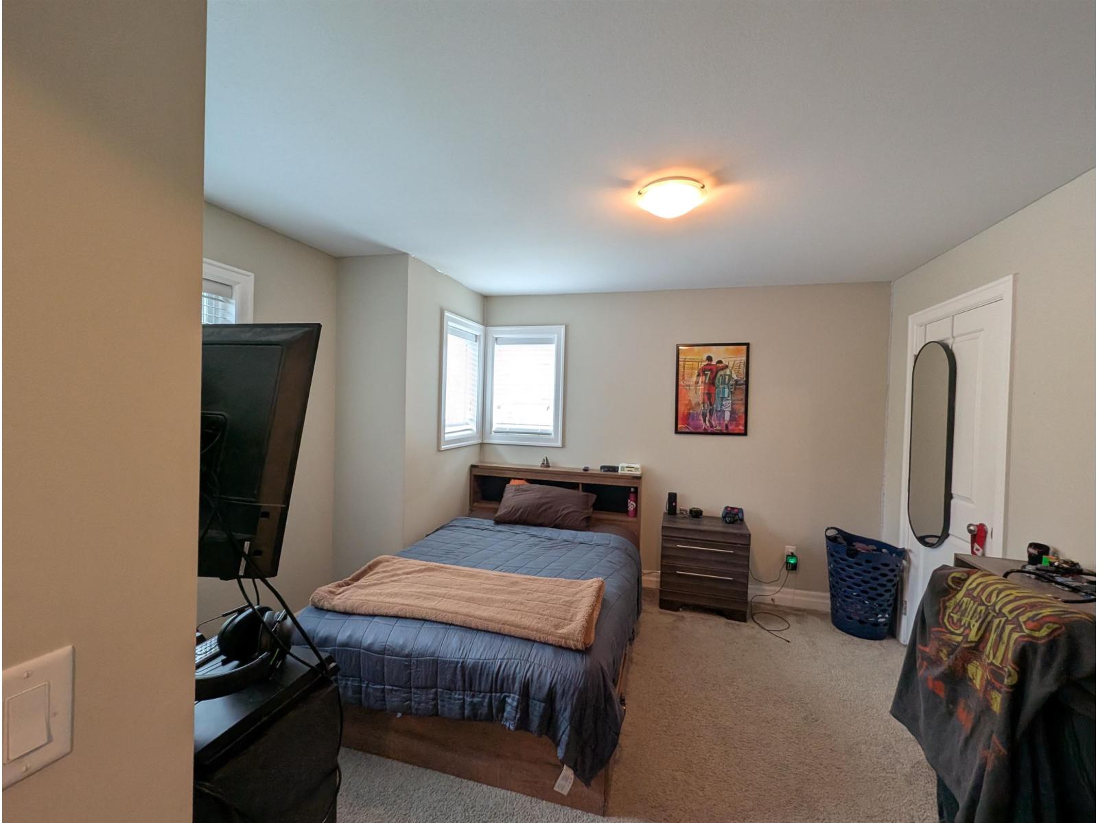 46986 Russell Road #a Property Photo 13