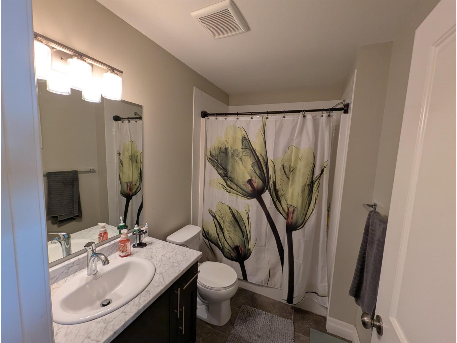 46986 Russell Road #a Property Photo 17