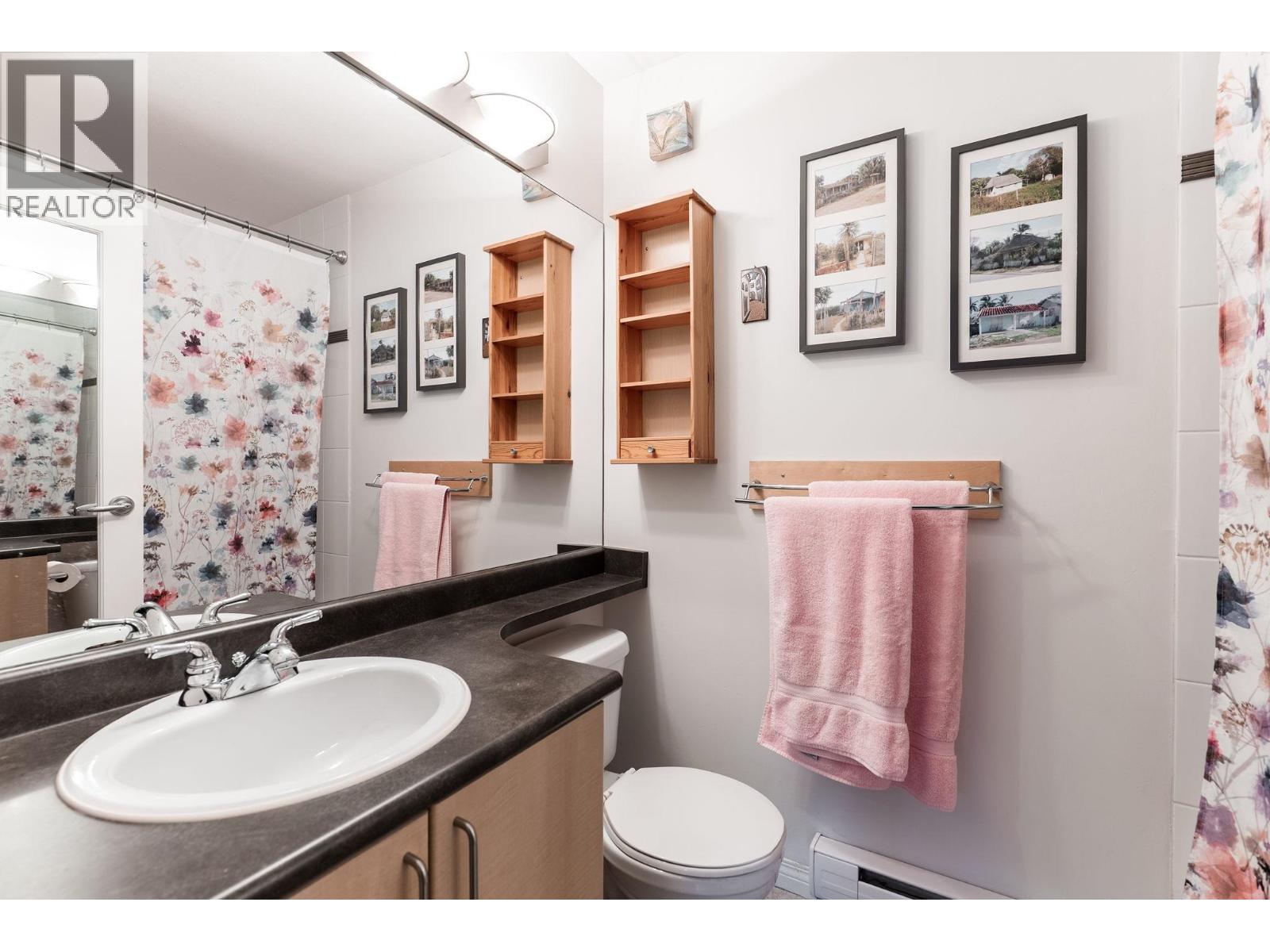 34 6300 Alder Street Property Photo 24