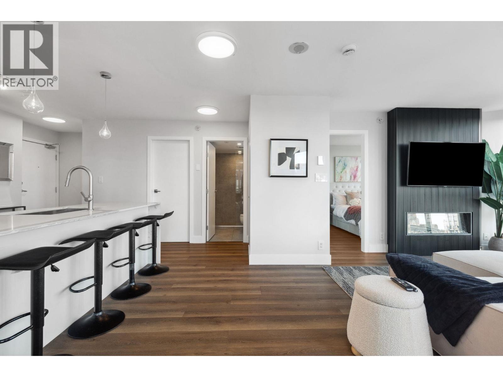 2406 1155 Seymour Street Property Photo 7