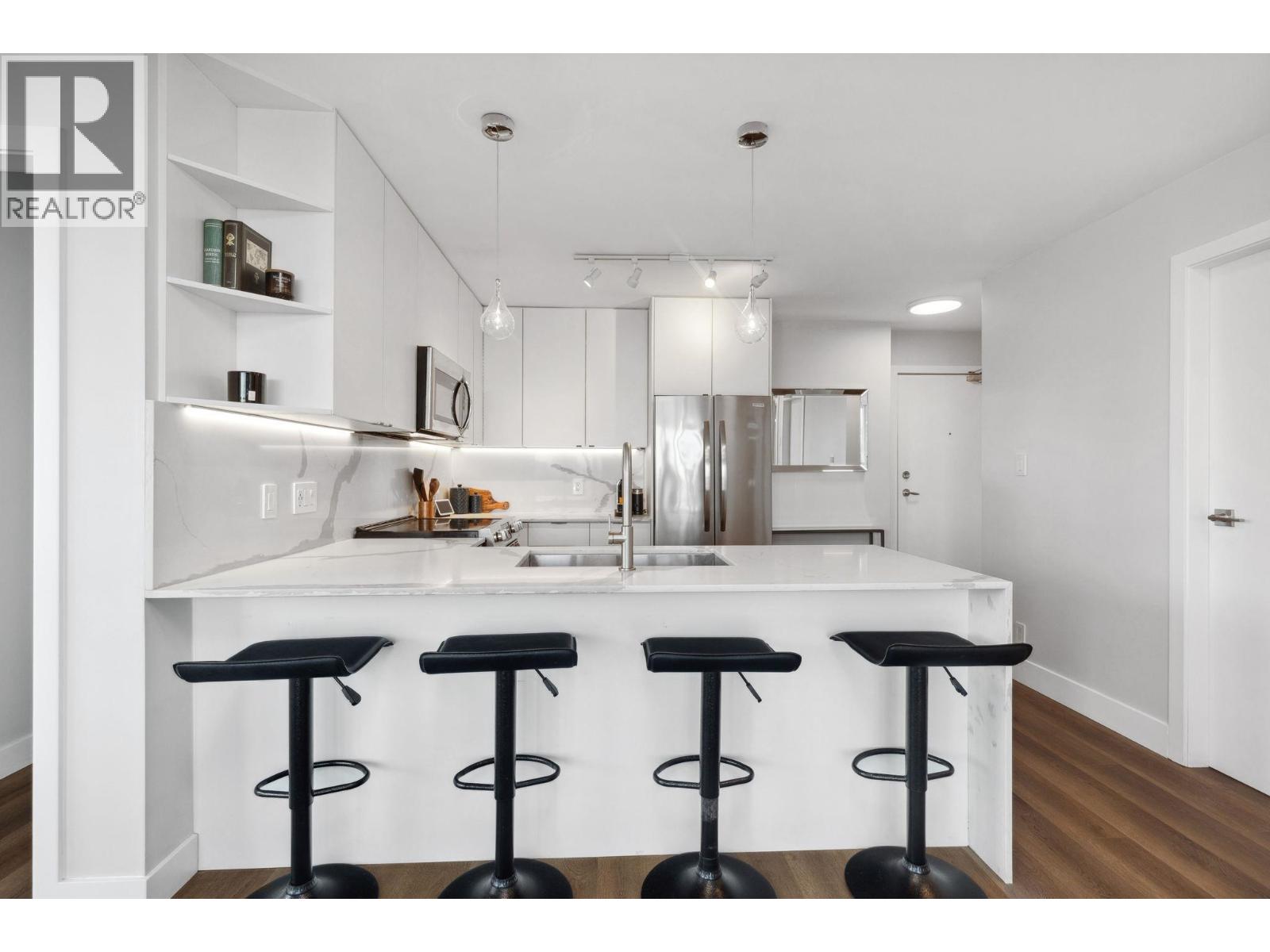 2406 1155 Seymour Street Property Photo 8