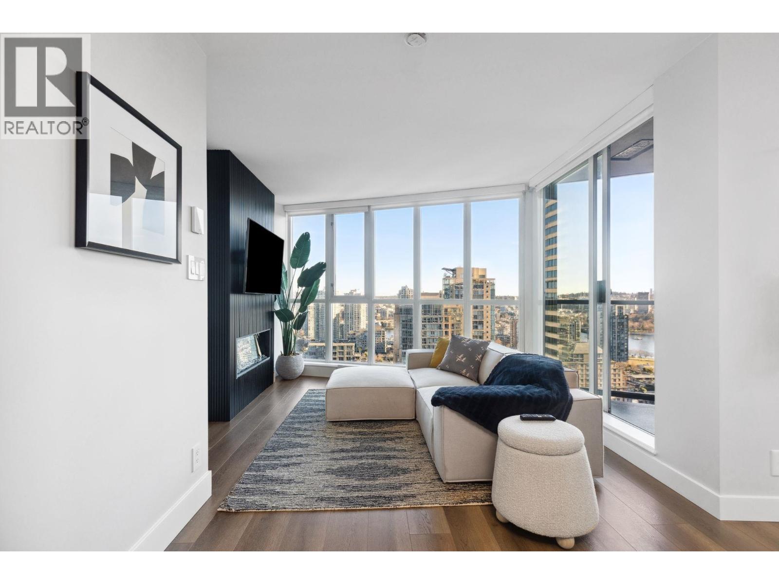 2406 1155 Seymour Street Property Photo 10