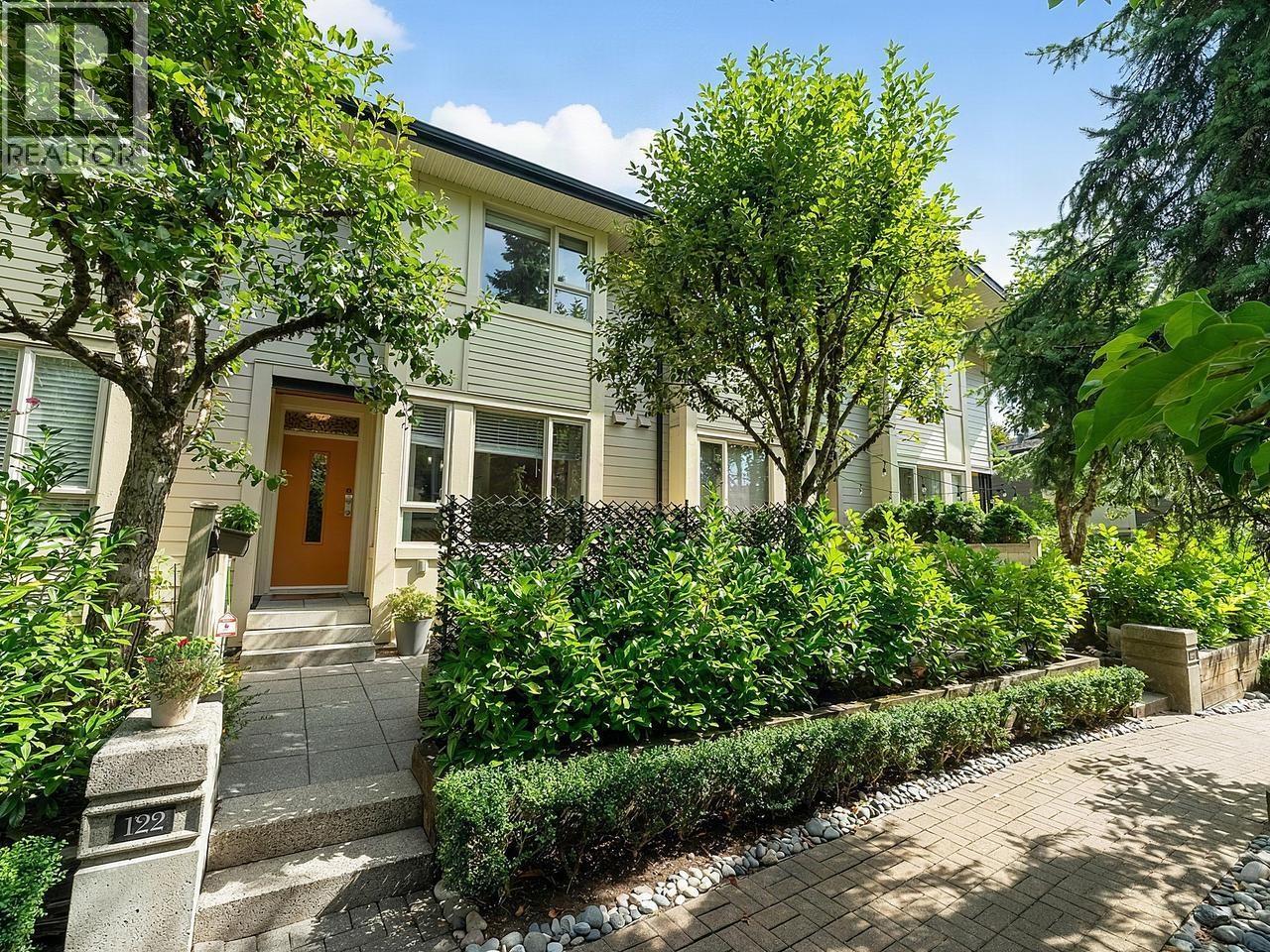 122 9229 University Crescent Property Photo 1