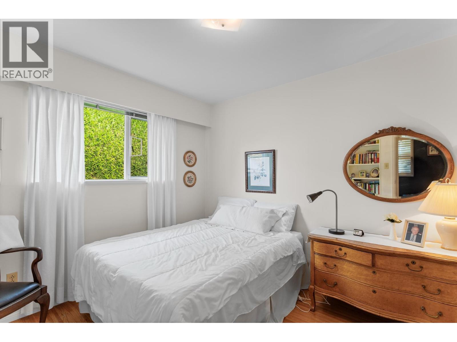 7800 Sunnydene Road Property Photo 14