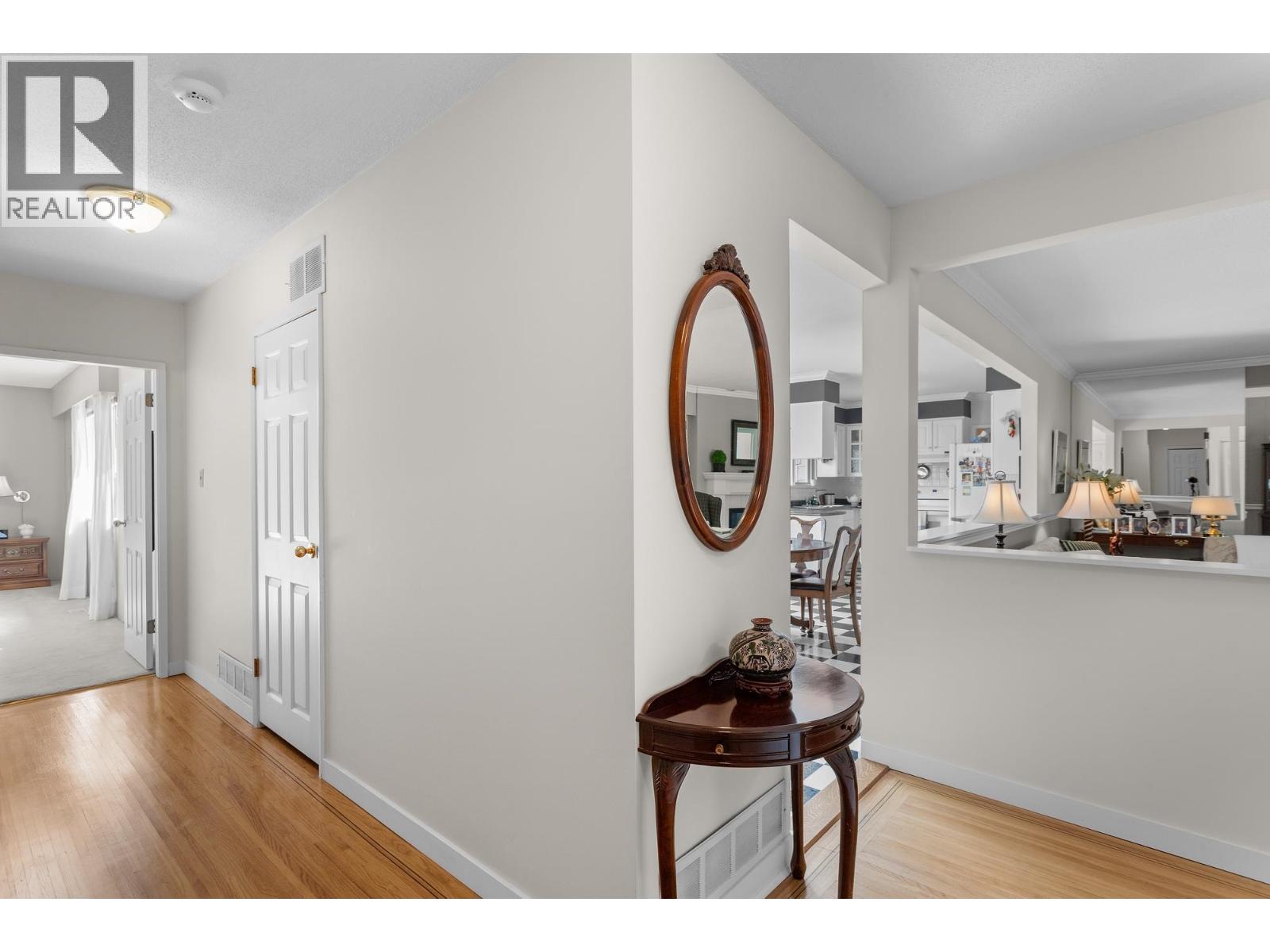 7800 Sunnydene Road Property Photo 17