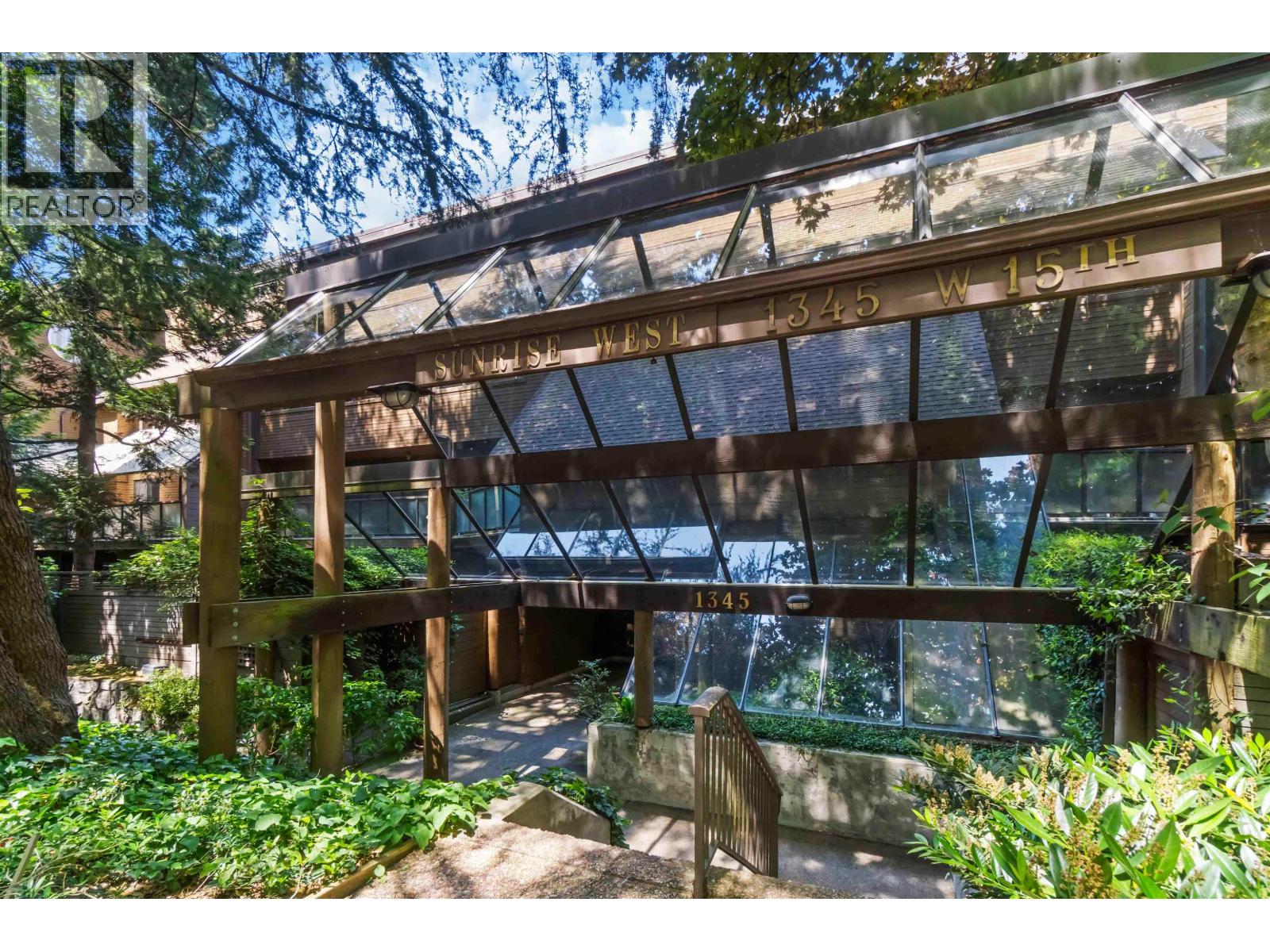 317 1345 W 15th Avenue Property Photo 2
