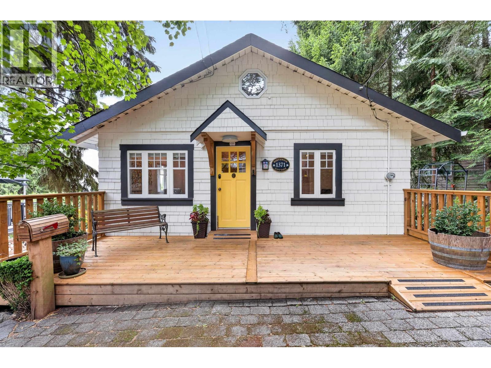 1371 Borthwick Road Property Photo 1