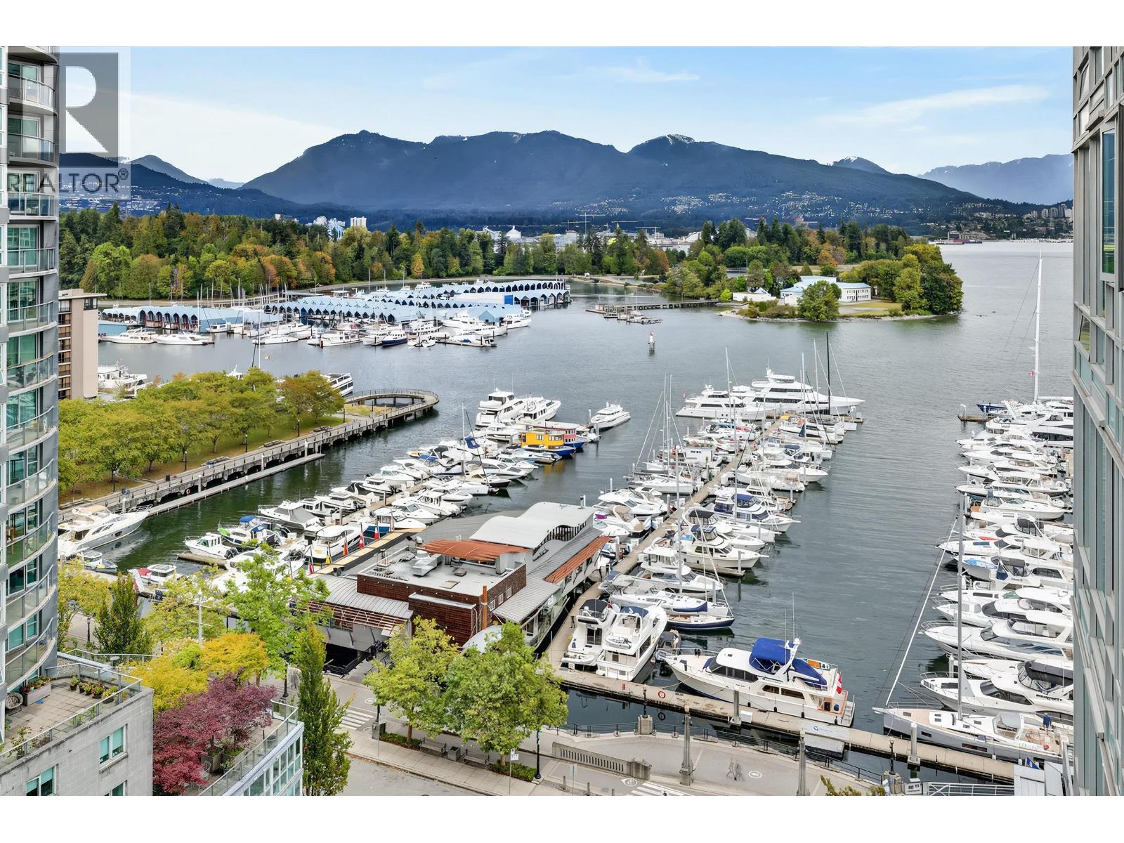 1505 590 Nicola Street Property Photo 1