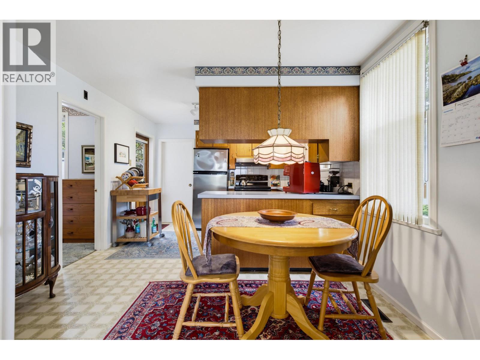 4672 47a Street Property Photo 12