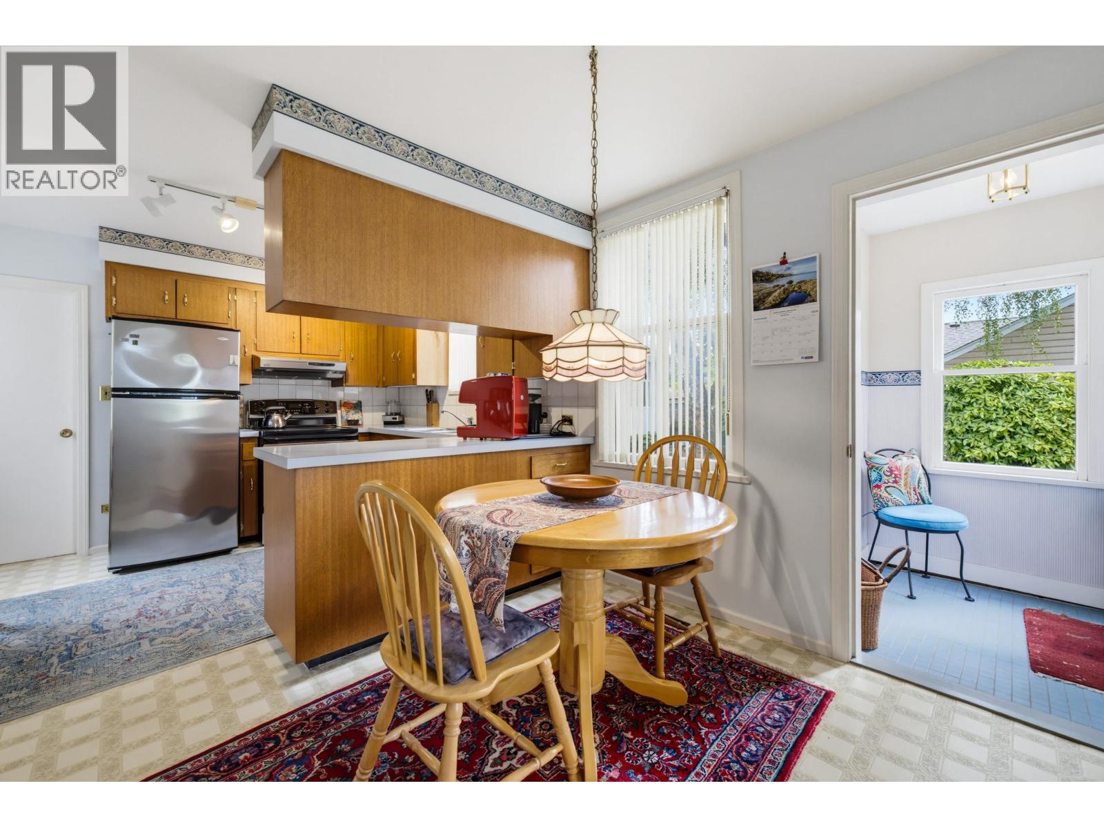 4672 47a Street Property Photo 13