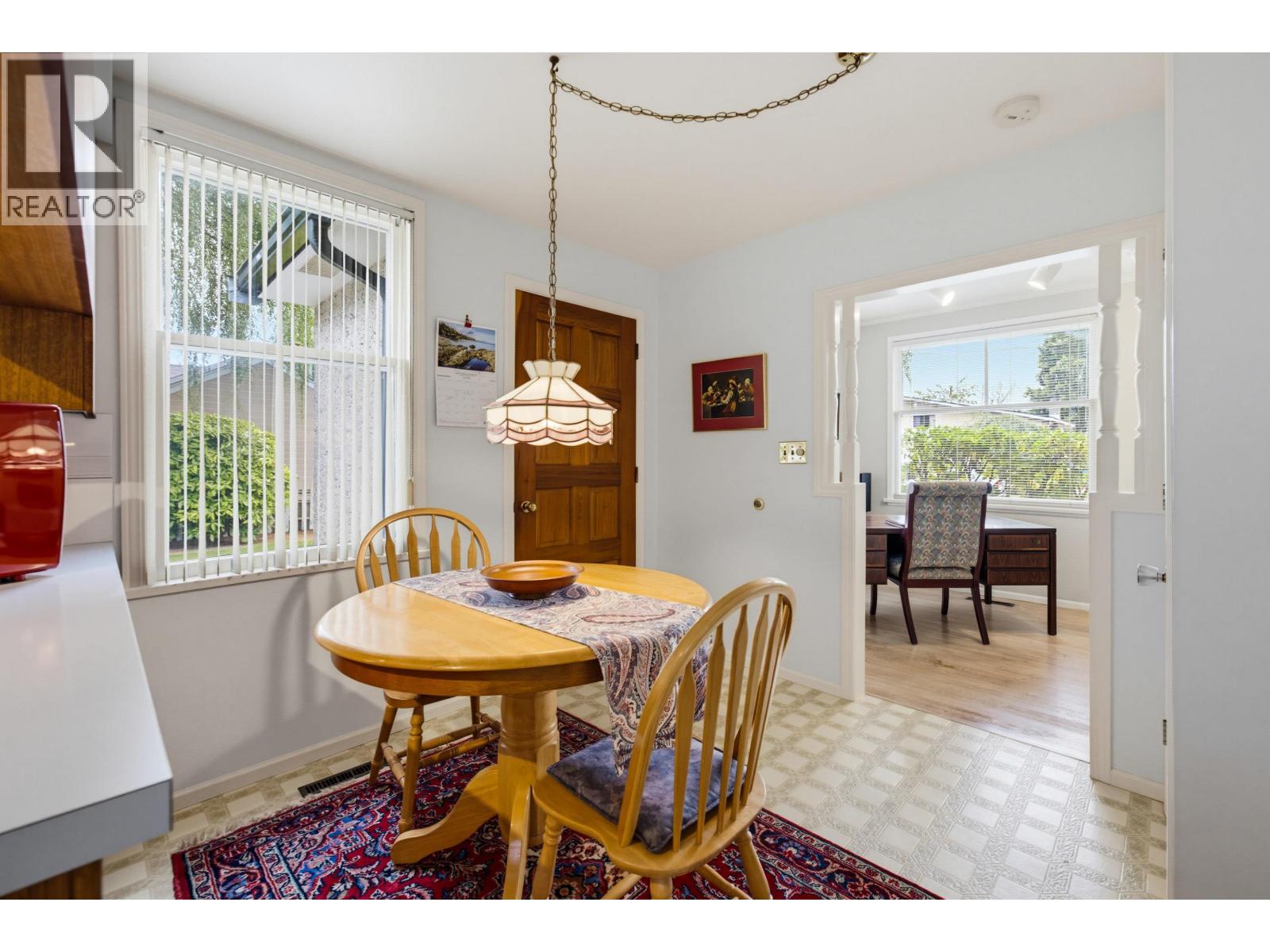 4672 47a Street Property Photo 14