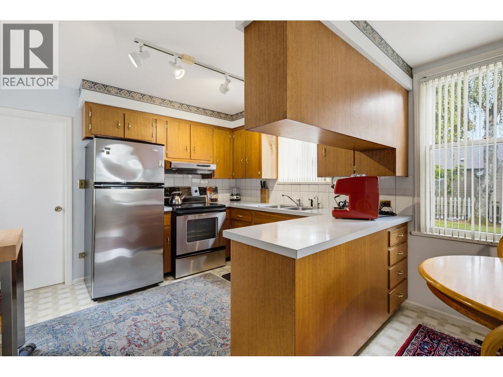 4672 47a Street Property Photo 15