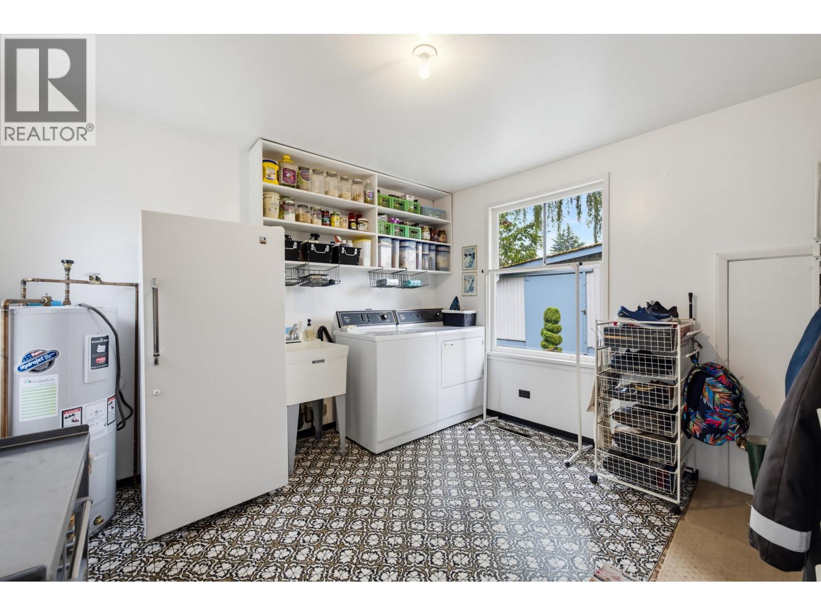 4672 47a Street Property Photo 25