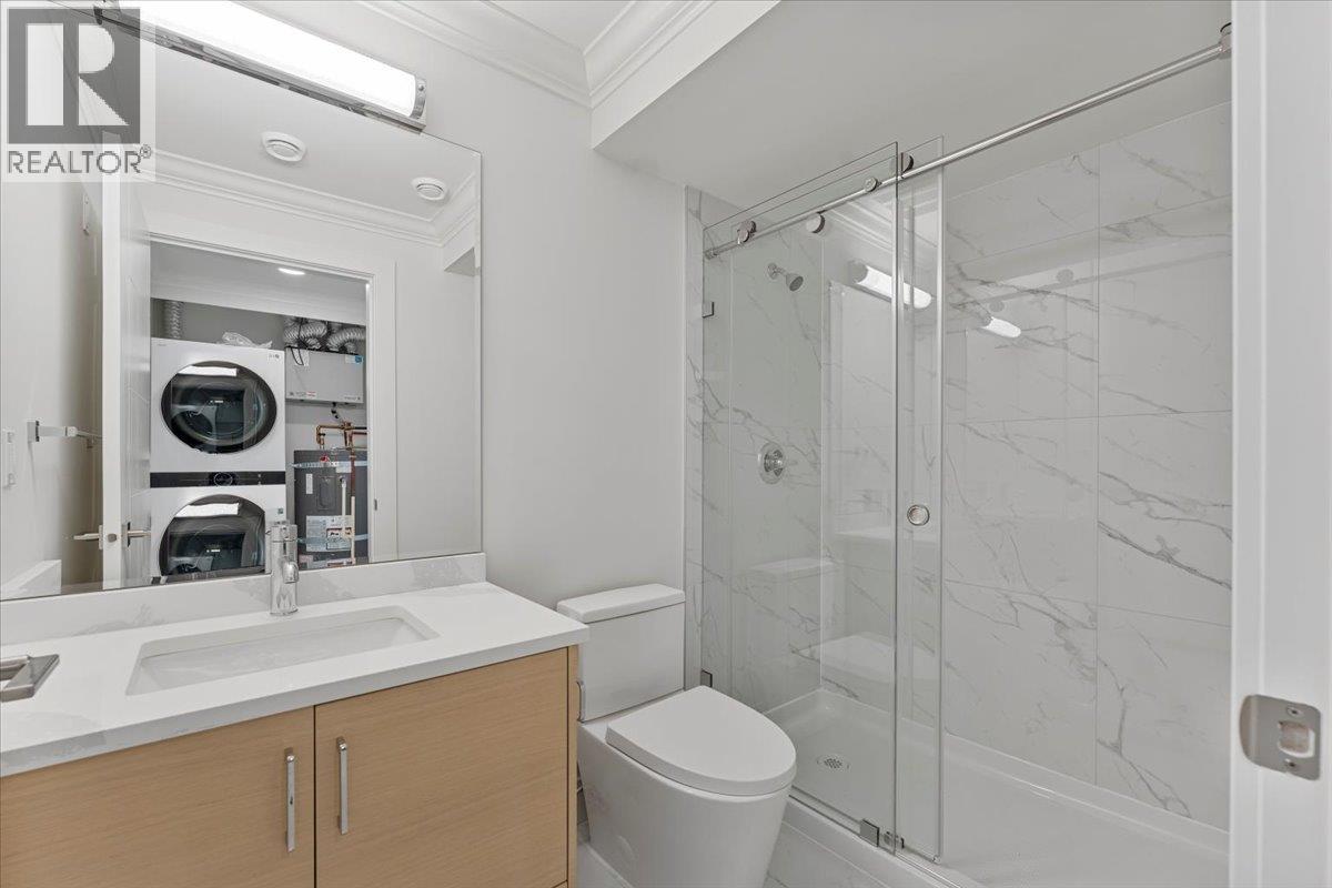 2227 W 16th Avenue Property Photo 19