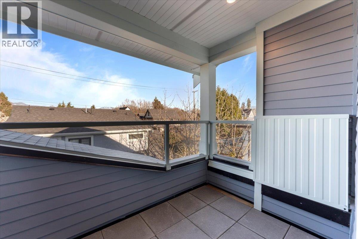 2227 W 16th Avenue Property Photo 29