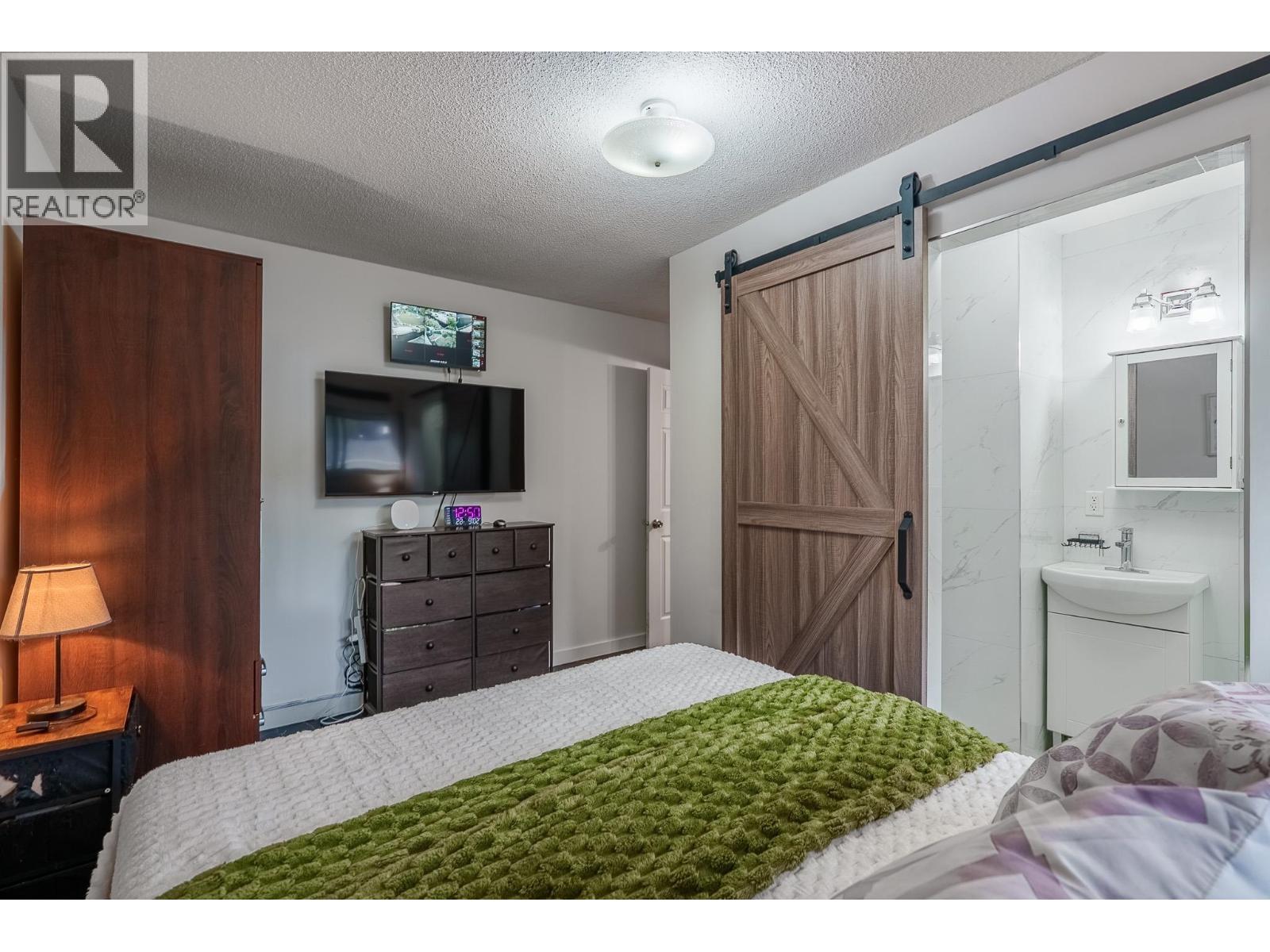 1121 Prairie Avenue Property Photo 19