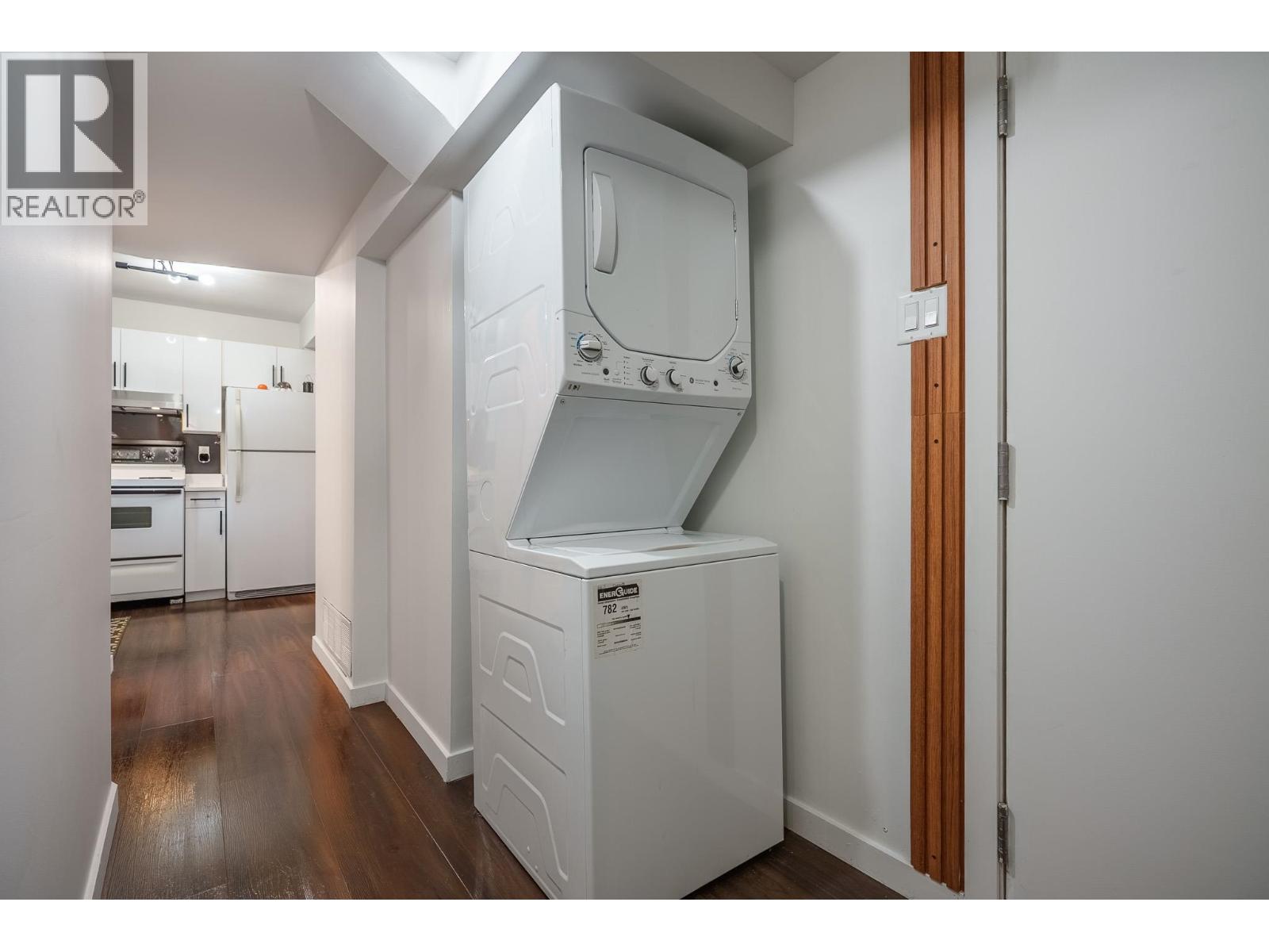 1121 Prairie Avenue Property Photo 33