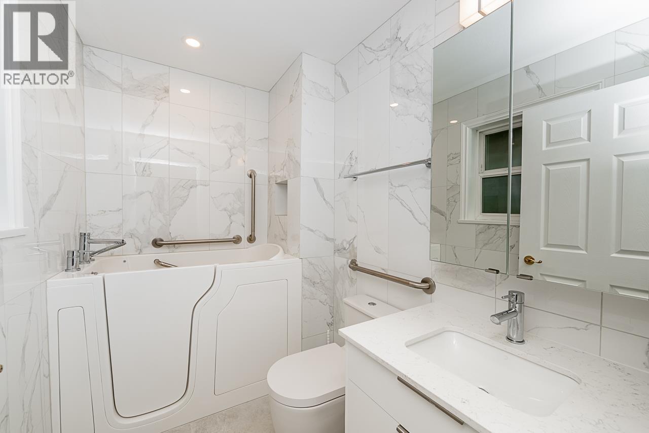 8108 Westlake Street Property Photo 22