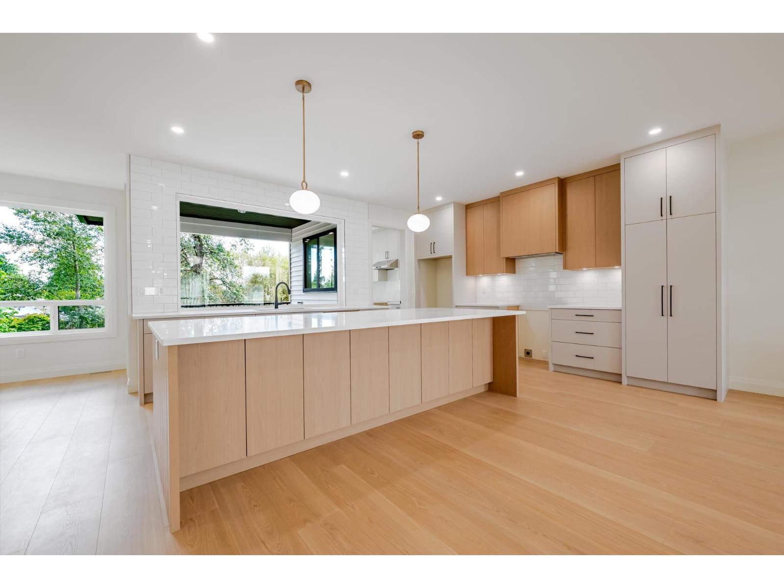 9 5924 Riverside Street Property Photo 17