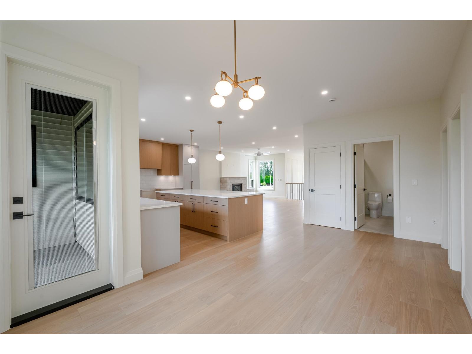 9 5924 Riverside Street Property Photo 21