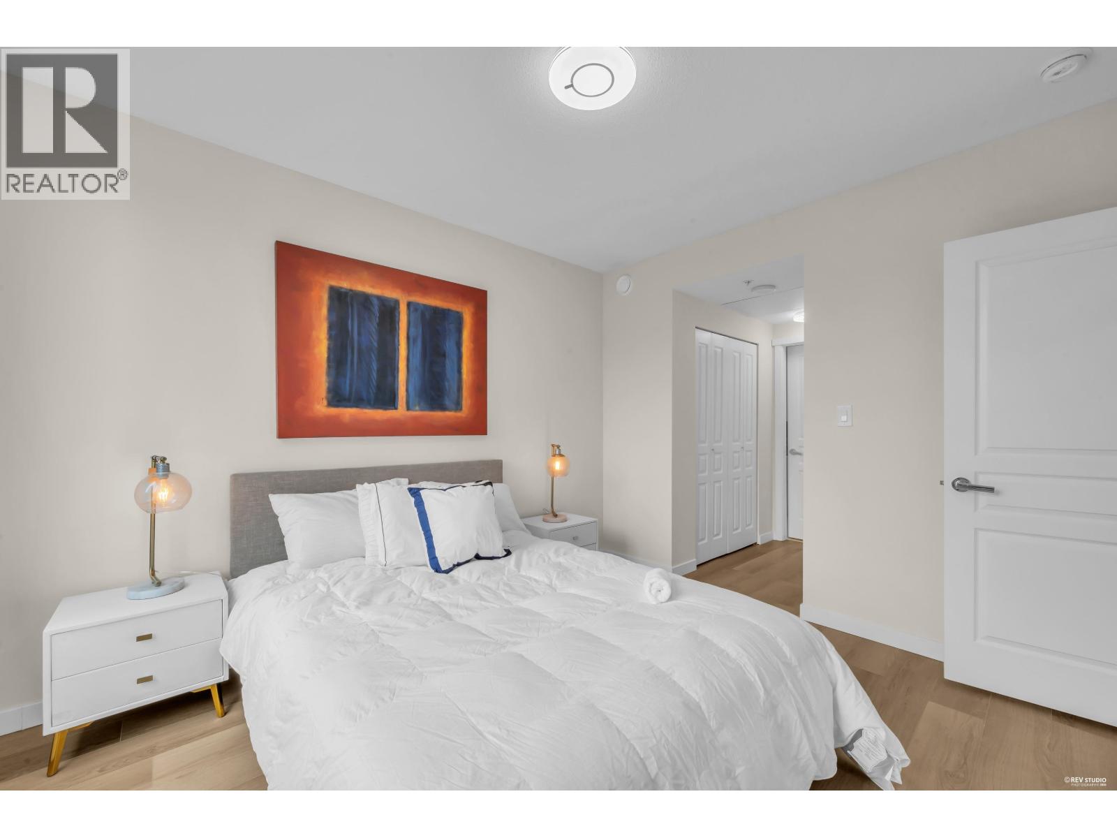 305 3100 Windsor Gate Property Photo 16