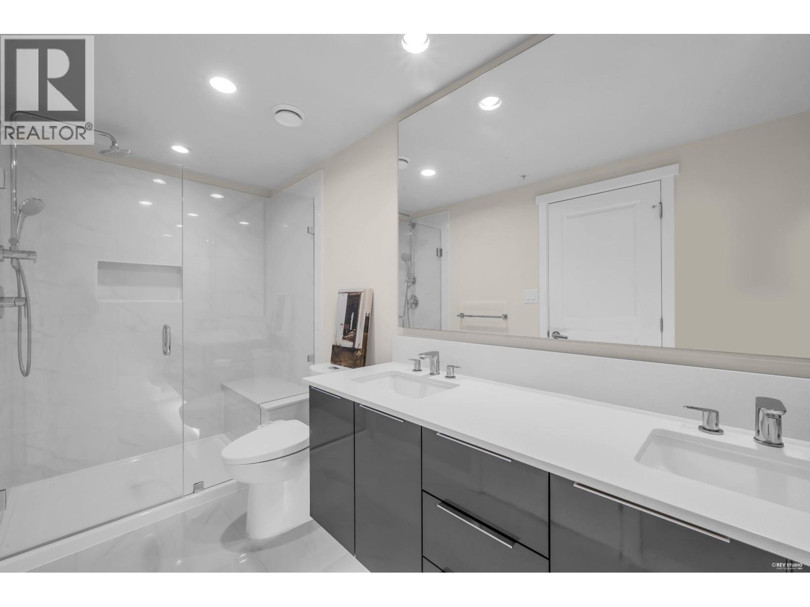 305 3100 Windsor Gate Property Photo 20