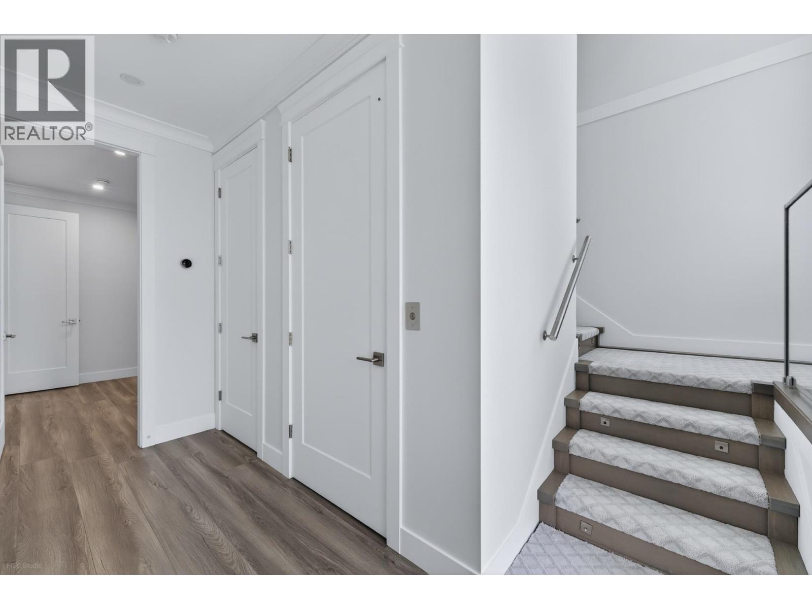 4471 Windjammer Drive Property Photo 4