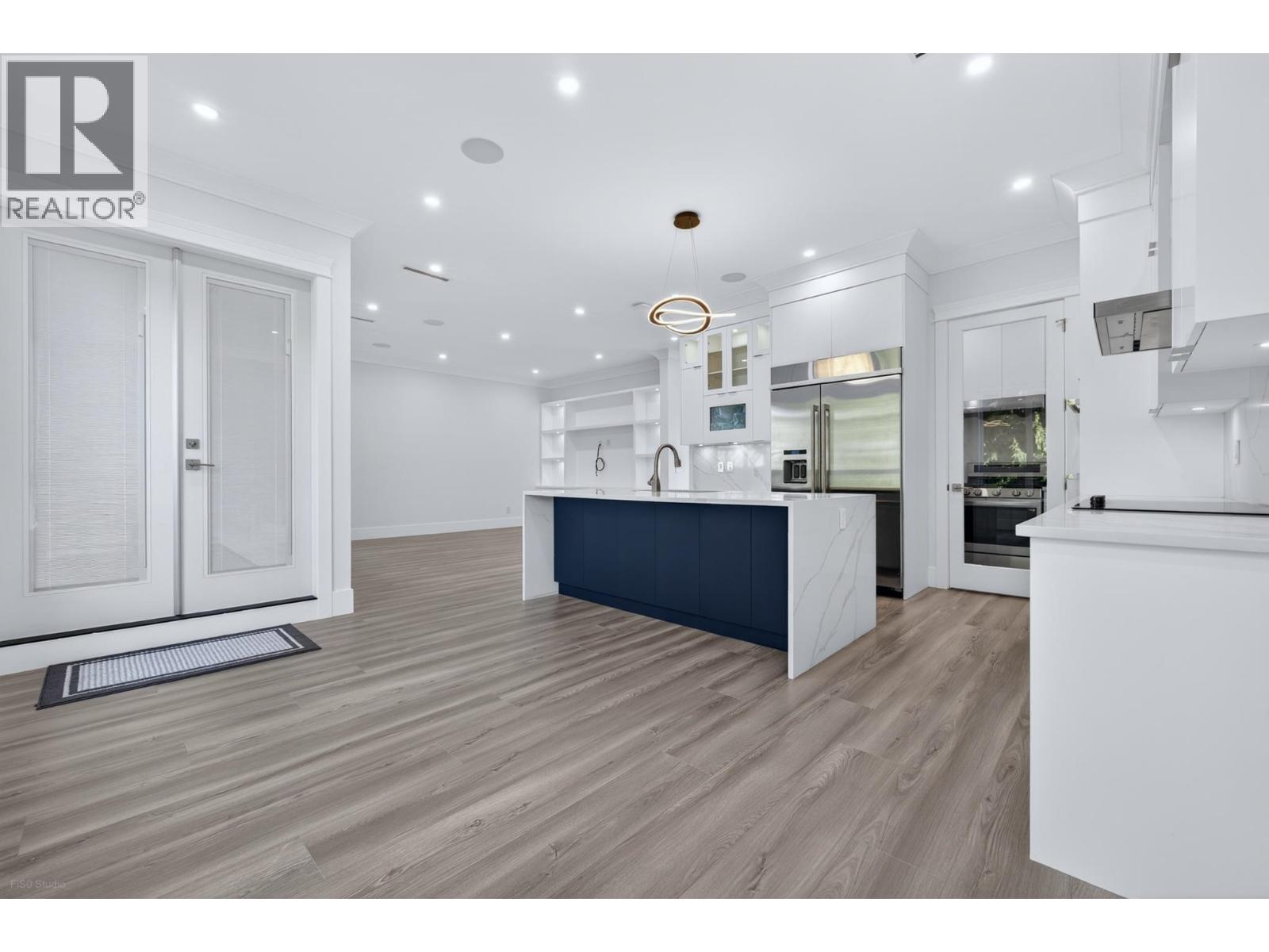 4471 Windjammer Drive Property Photo 14
