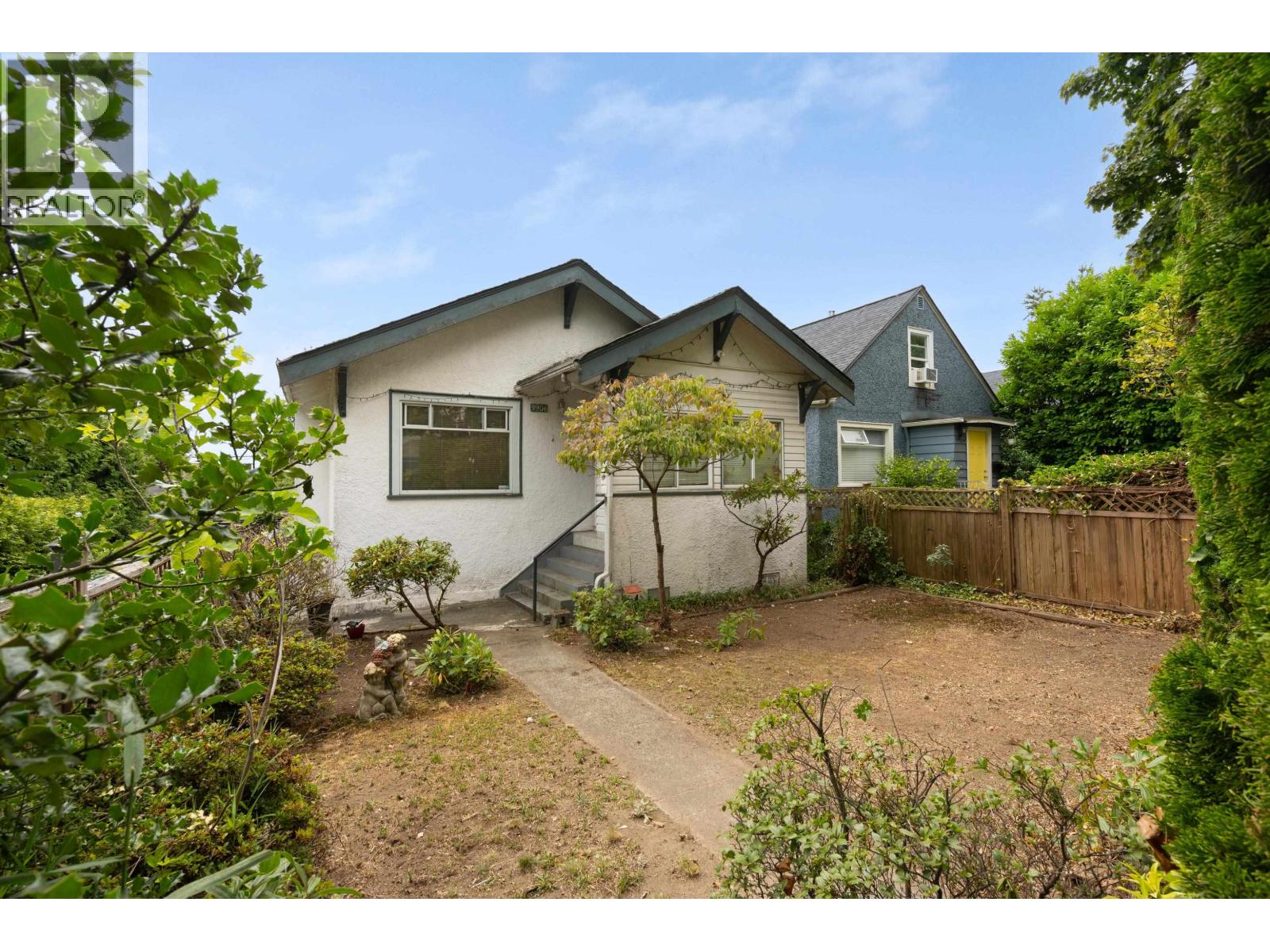 3906 Pender Street Property Photo 1