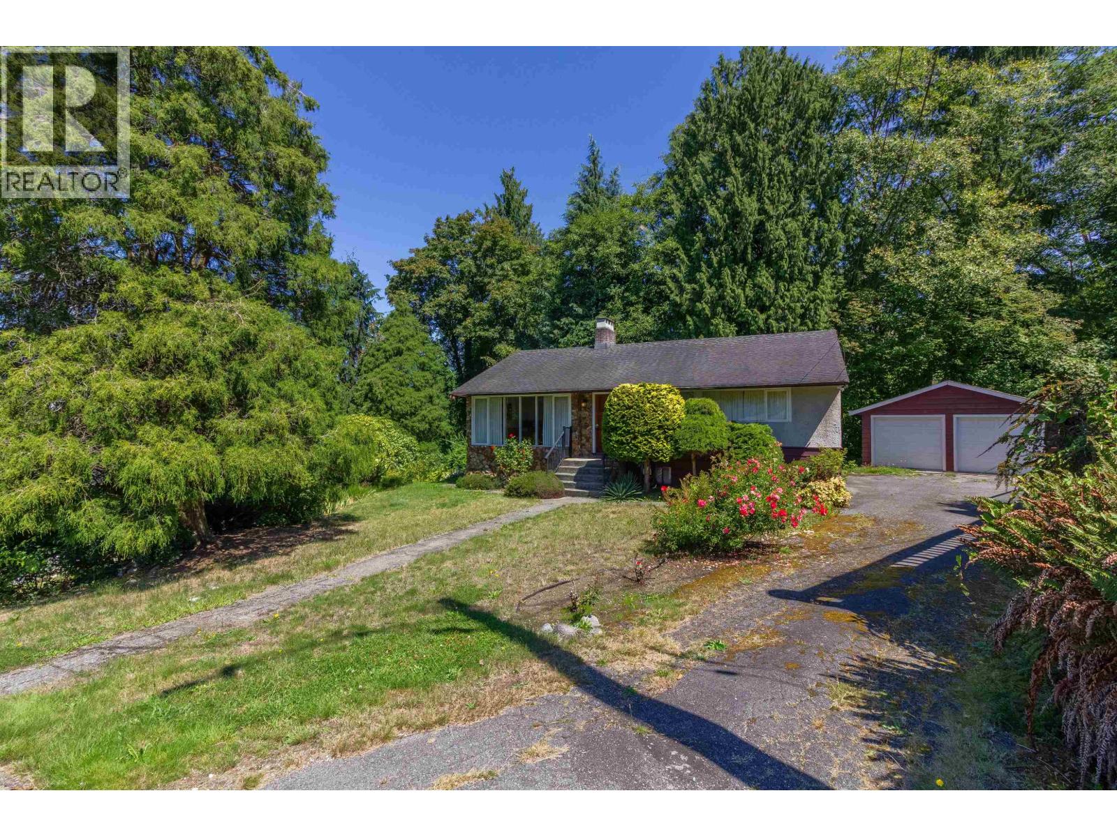 446 Northcliffe Crescent Property Photo 1