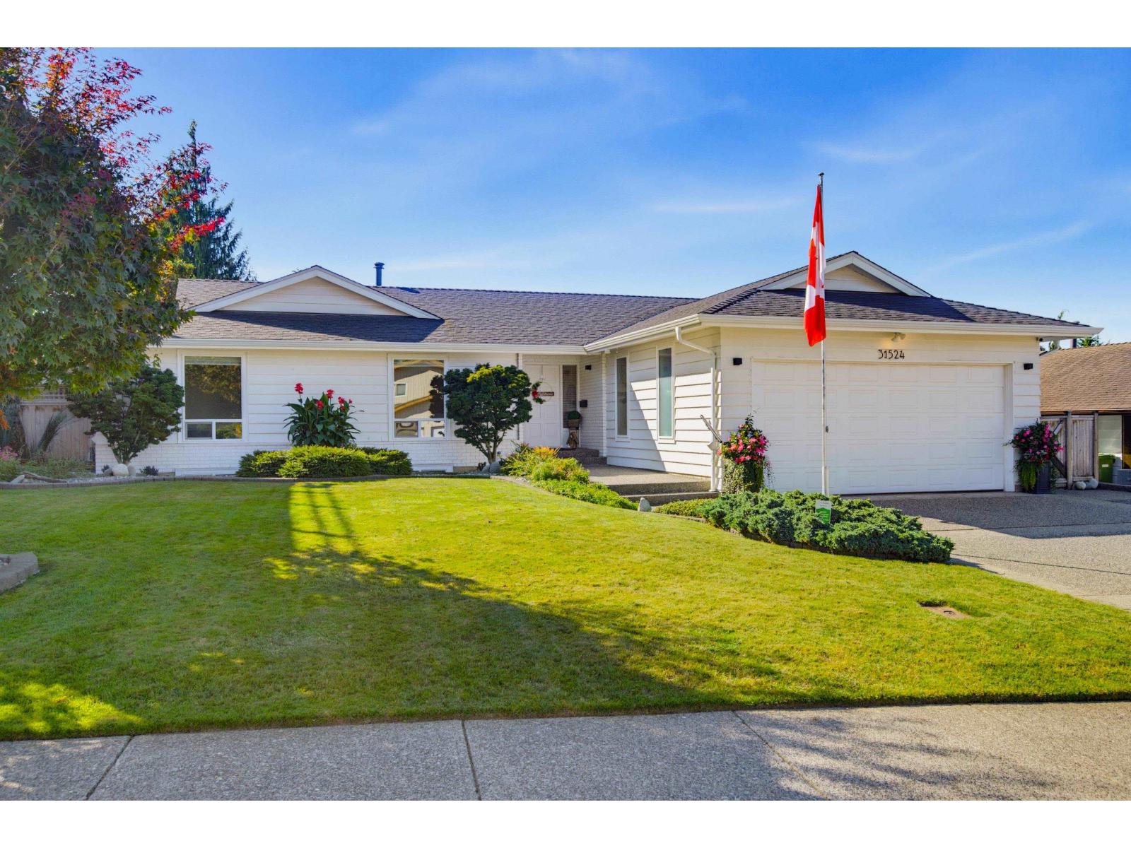 31524 SUNNYSIDE CRESCENT Property Photo 1