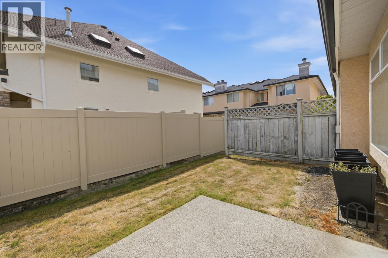 38 7691 Moffatt Road Property Photo 26