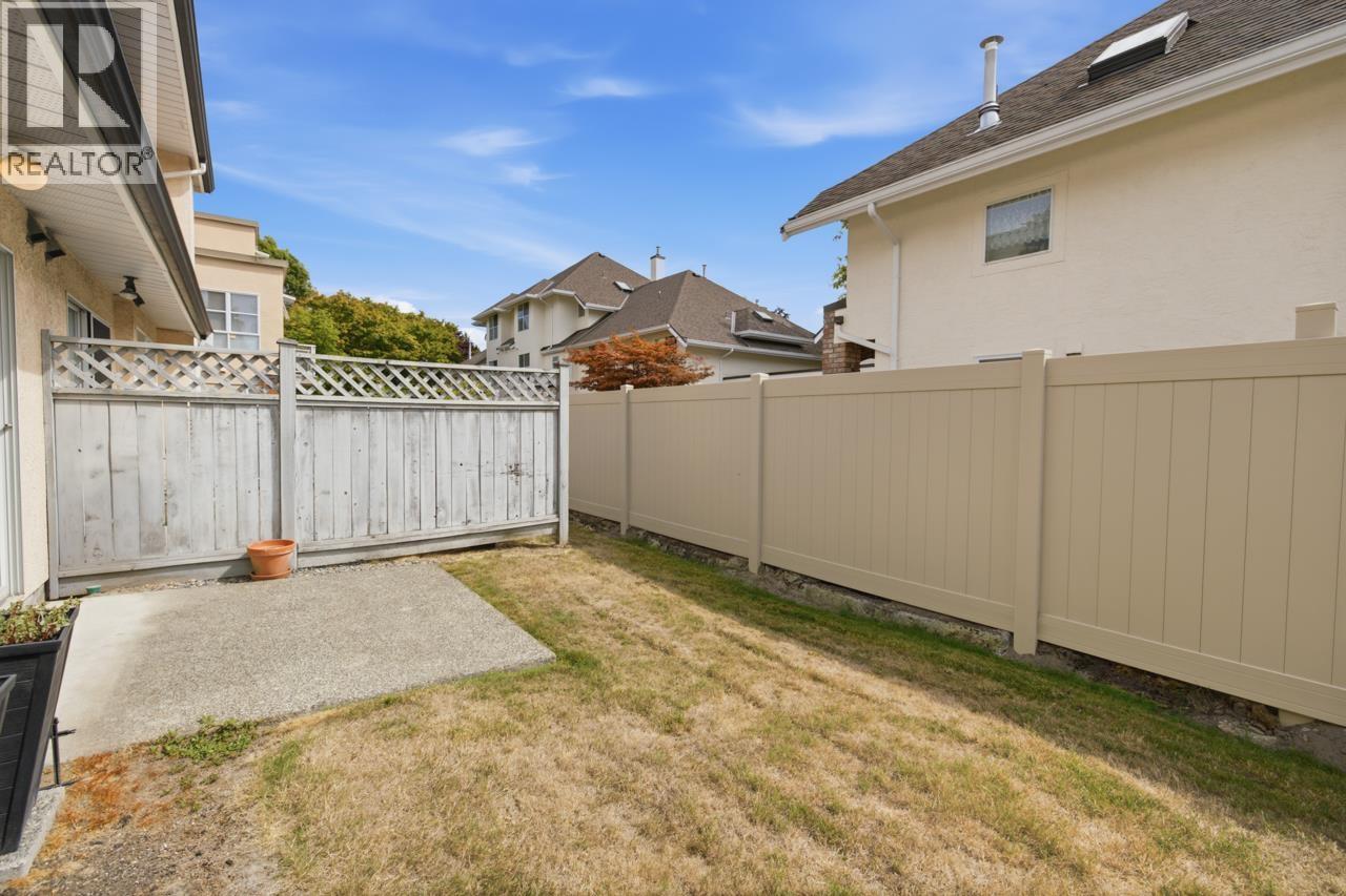 38 7691 Moffatt Road Property Photo 27